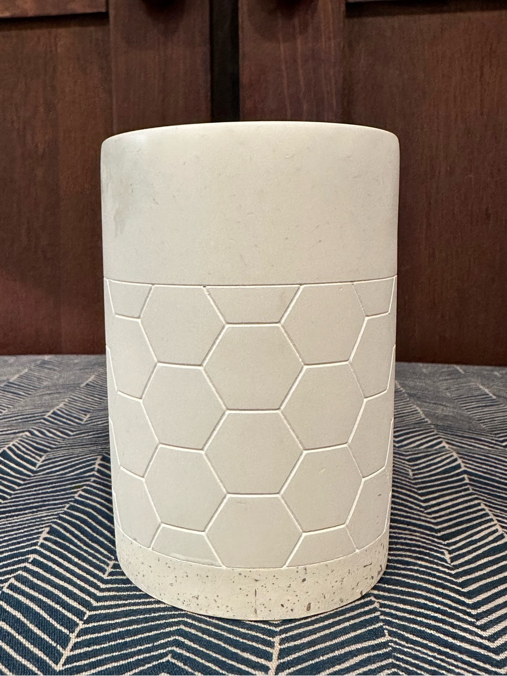 UGG • Stoneware container • honeycomb design